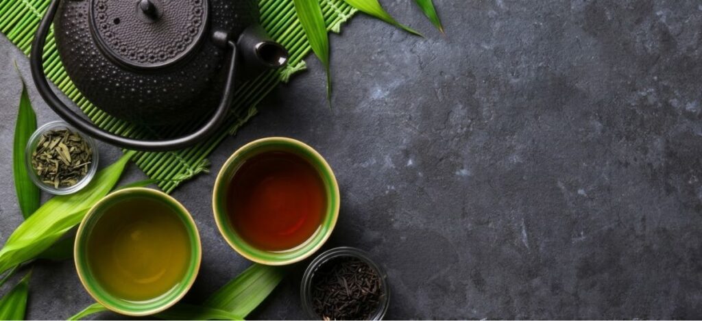 Se puede mezclar té verde y té negro